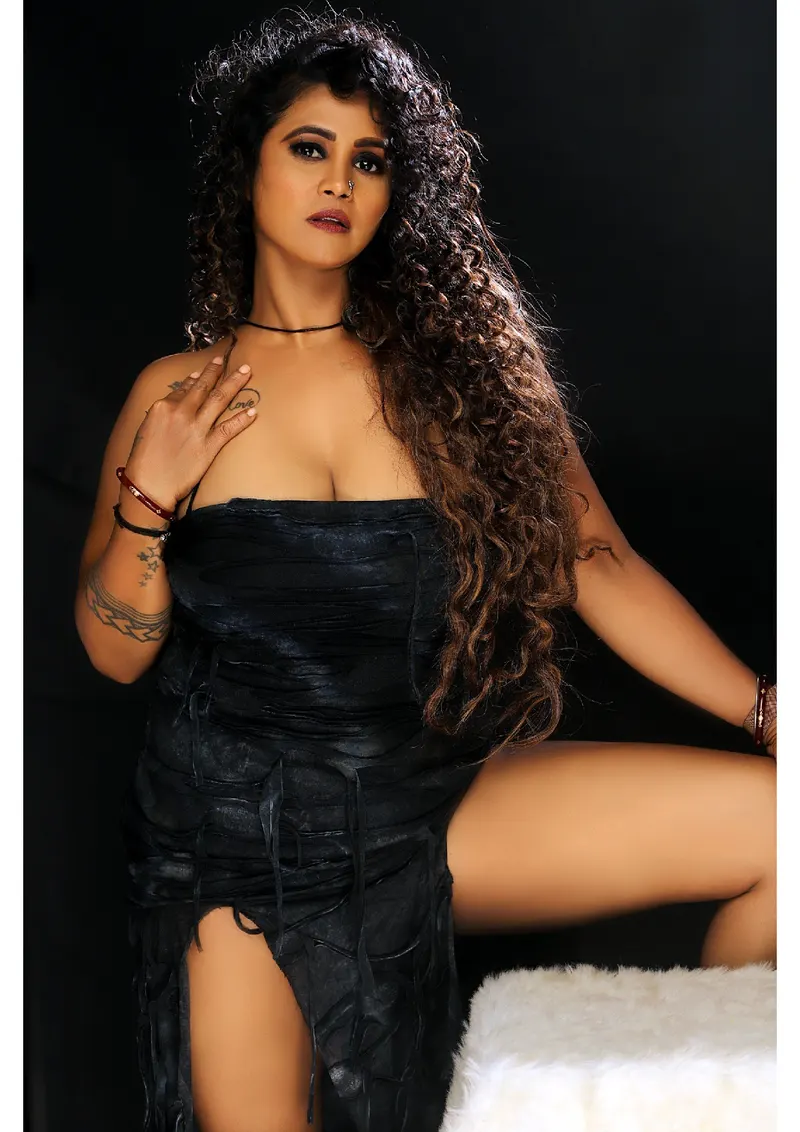 AANY ULLU ARTIST photo 21