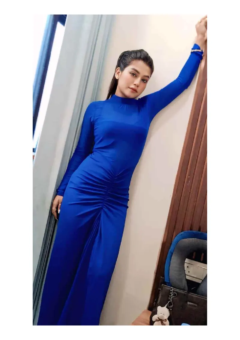 CABIN CREW GIRL SAMANTHA AVAILABLE photo 6