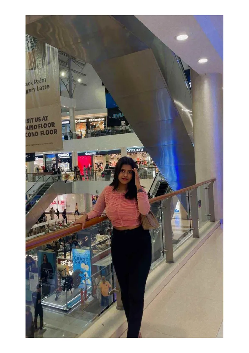 CAT WALK MODEL SHILPA MANJUNATH AVAILABLE photo 8