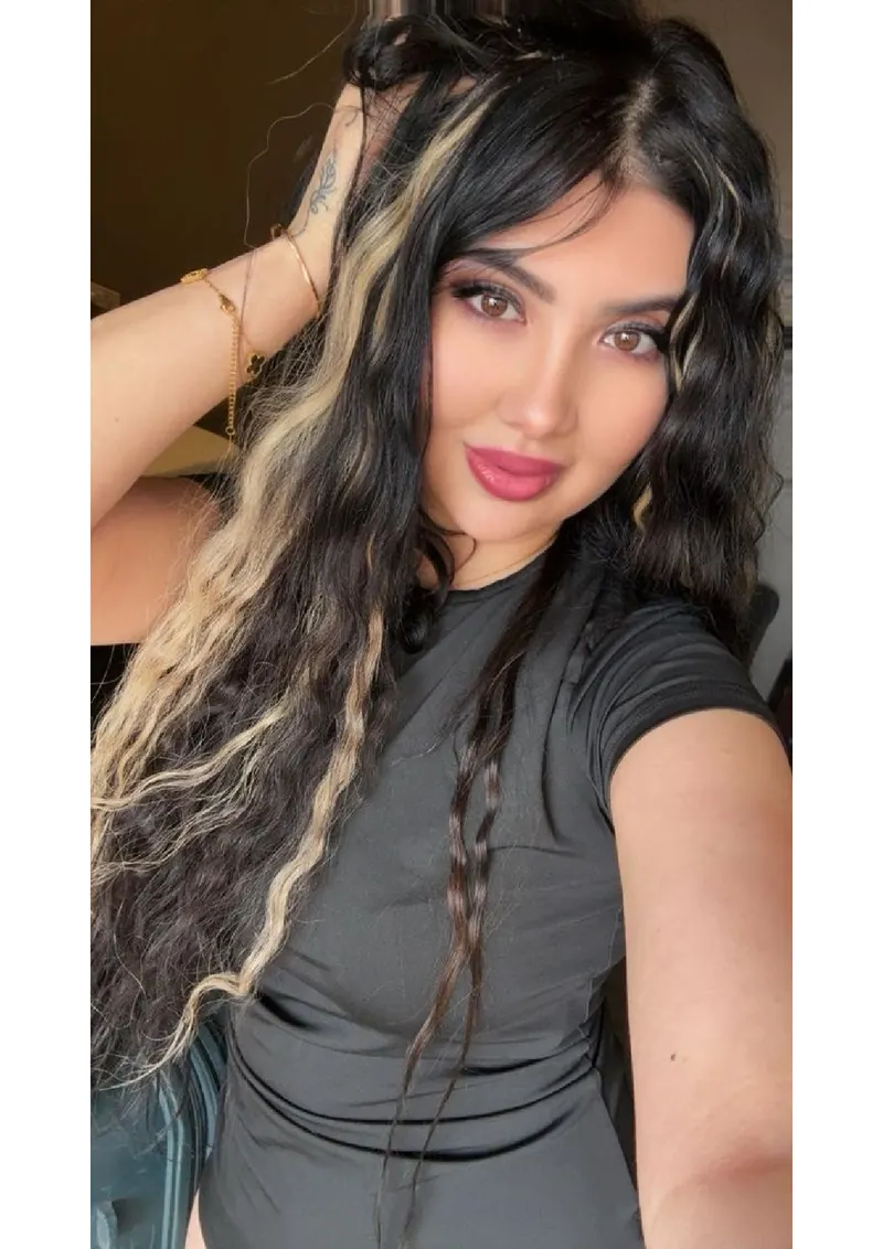 Duniya ππ₯πβ€οΈ................young high profile foreigner photo 31