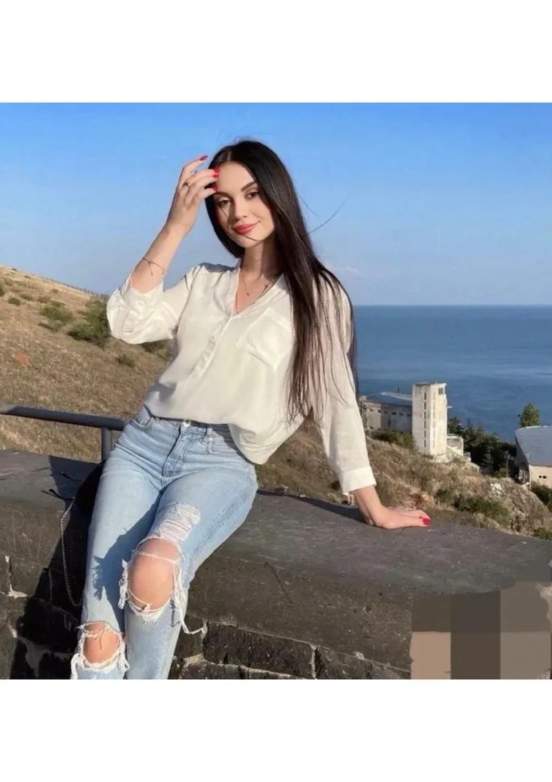 Eliyana😎❤️💋🔥...............foreigner high profile model photo 3