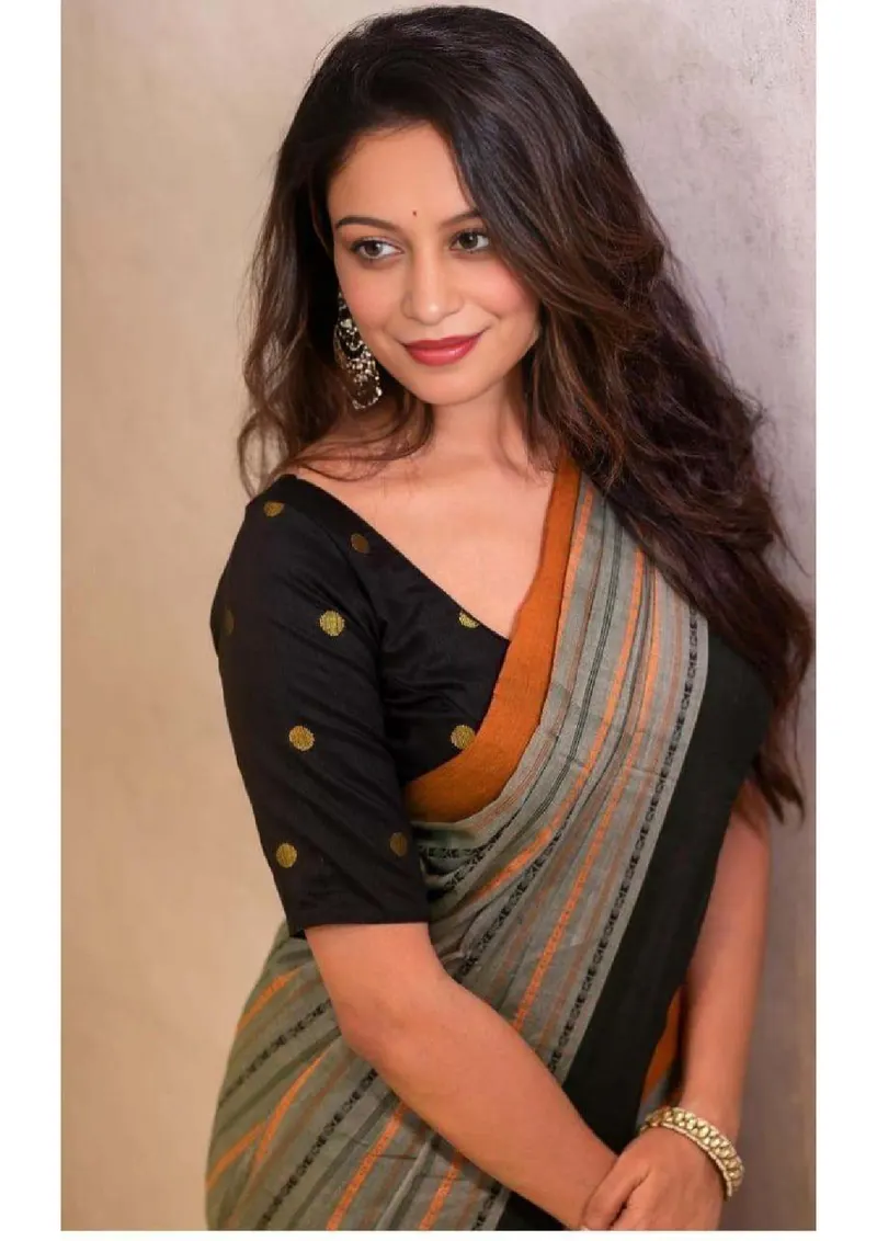 HARINI KANNADA SOUTH TV ARTIST photo 2