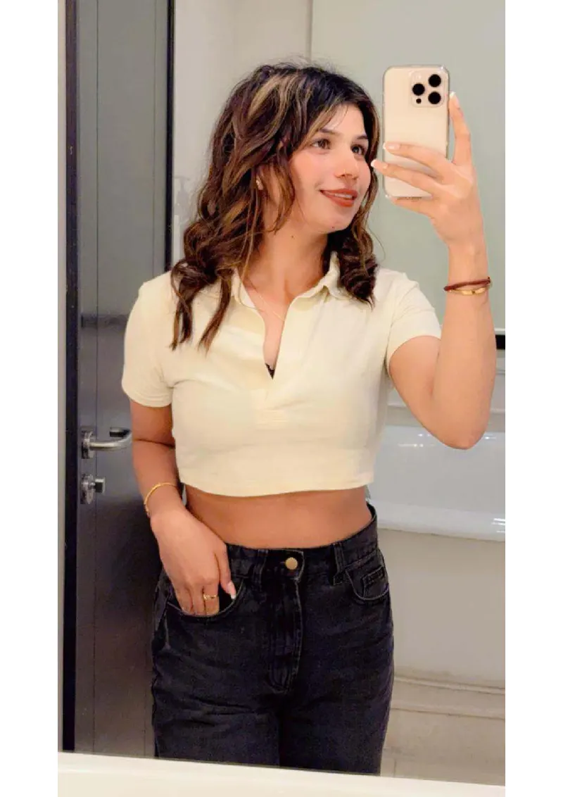 INSTAGRAM INFLUENCER  REETU photo 5