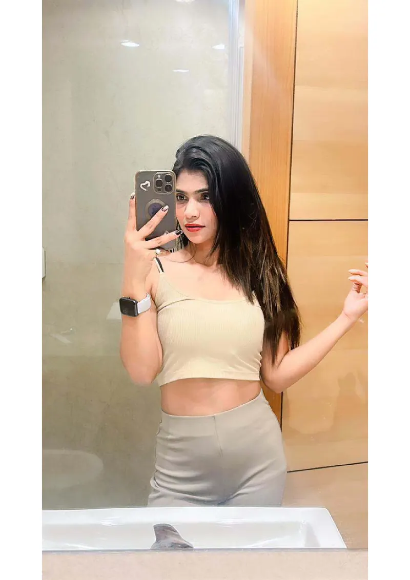 JANVI MUMBAI COLLEGE STUDENT photo 3