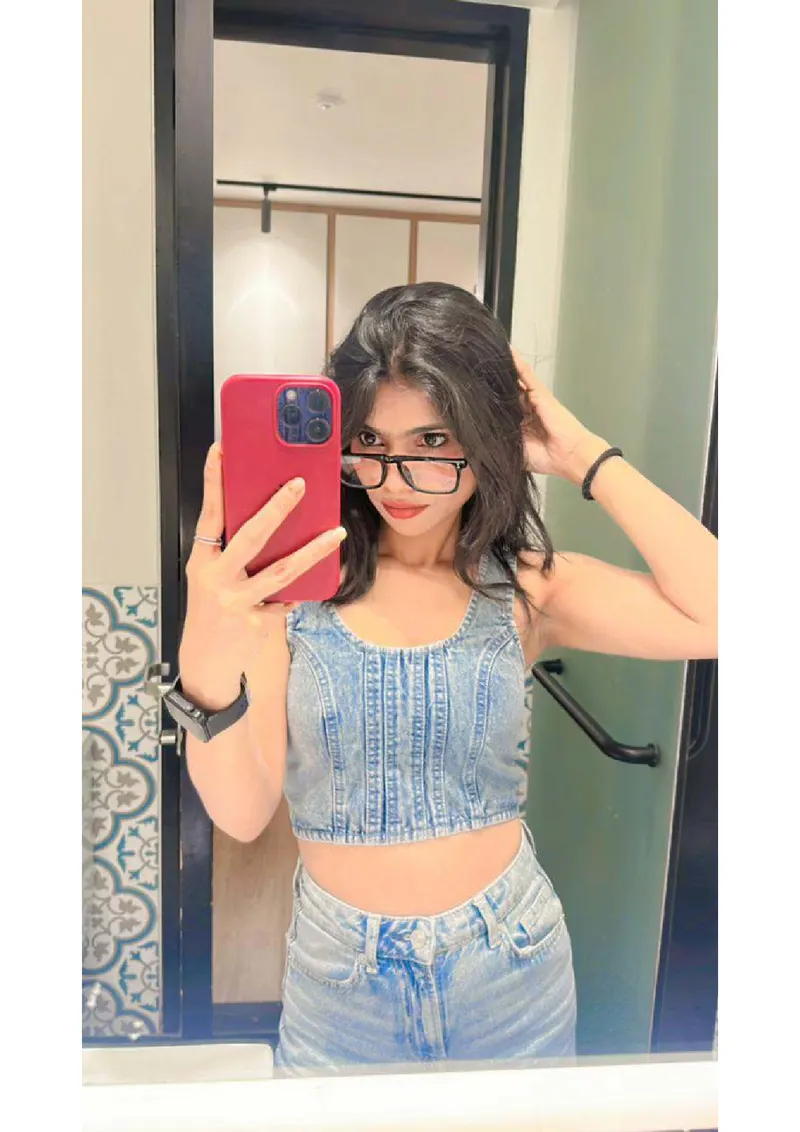 JANVI MUMBAI COLLEGE STUDENT — Model escort in Bangalore