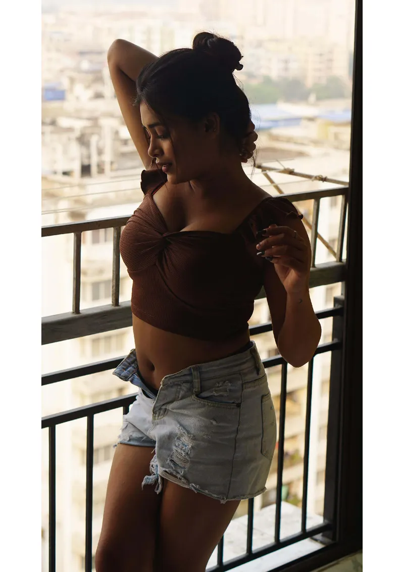 LAKMI TOP MODEL photo 3