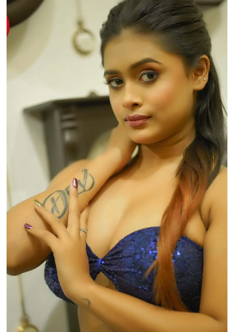 LAKMI TOP MODEL photo 4