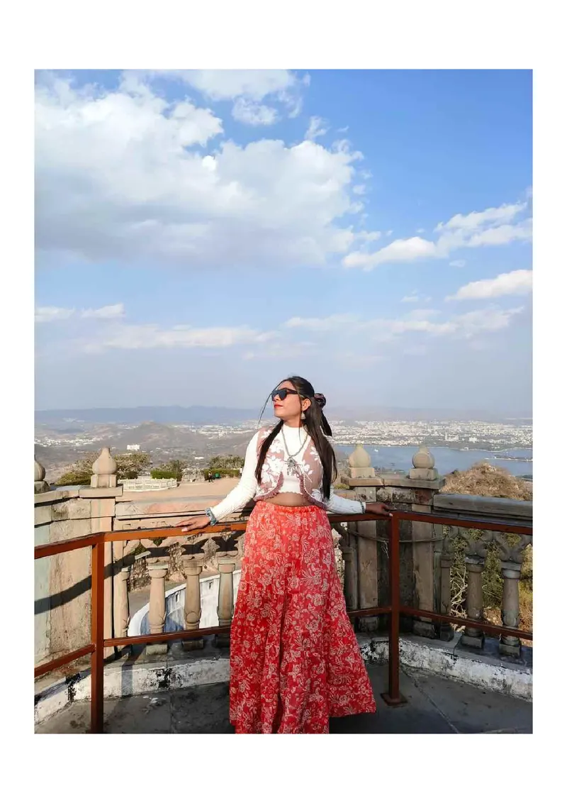 TAJ HOTEL RECEPTIONIST ROOPA AVAILABLE photo 9