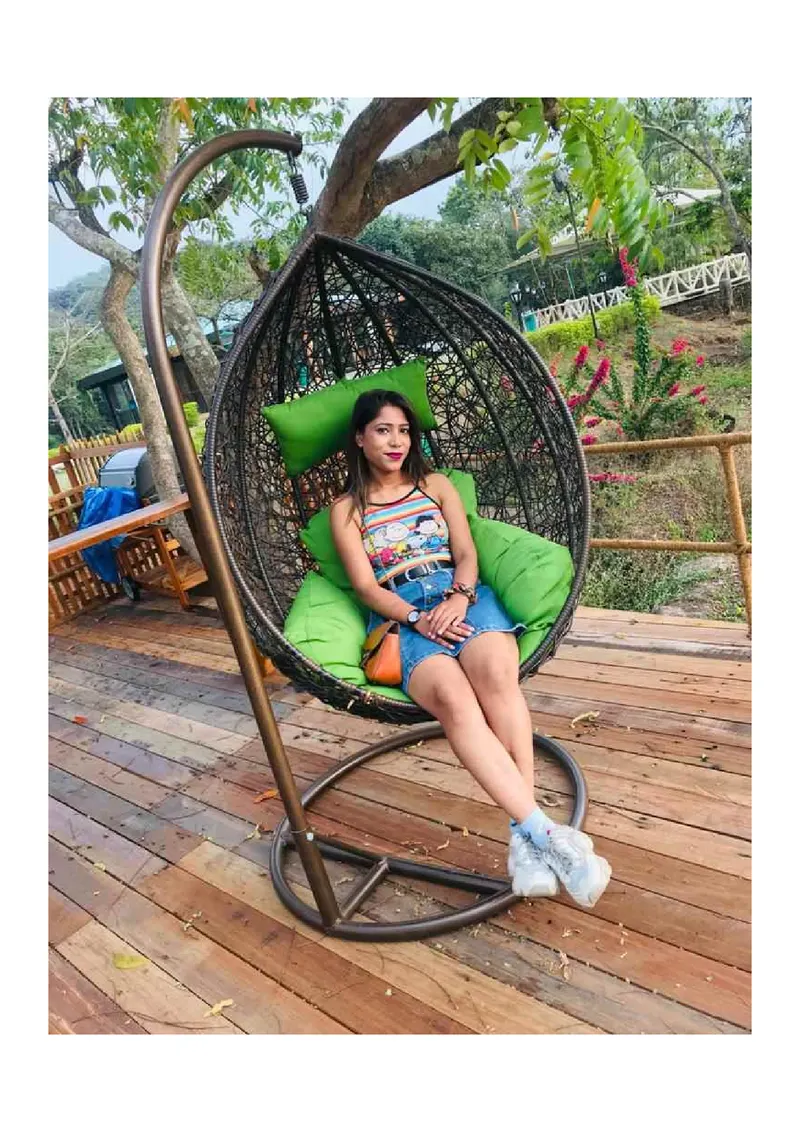 TAJ HOTEL RECEPTIONIST ROOPA AVAILABLE — Air Hostess escort in Bangalore