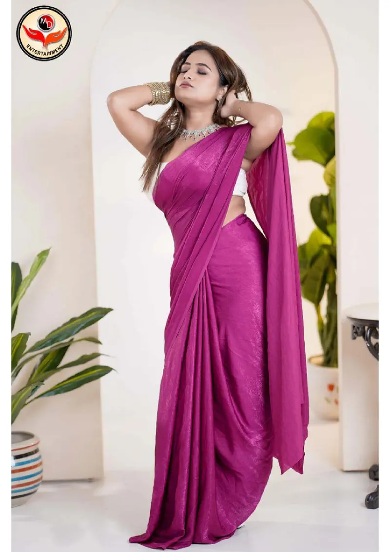 ULLU WEB SERIES MODEL photo 11