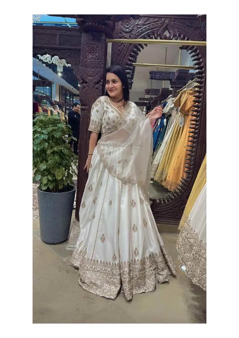 Young kashmiri girl Kushboo available photo 12